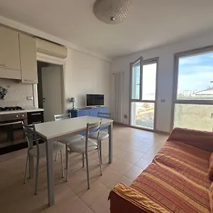  Appartamento Misano Vista Mare Balcone, Ac E Parcheggio - Il Lupo Affitta Italia